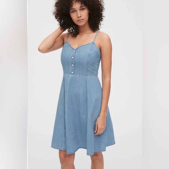 GAP Dresses & Skirts - GAP Light Blue fit and flare Dress